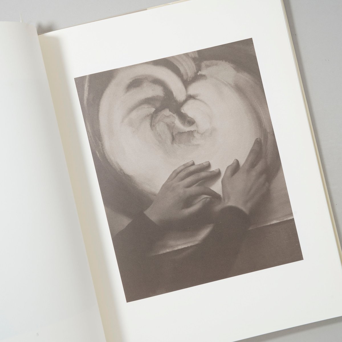 GEORGIA O'KEEFFE A PORTRAIT BY ALFRED STIEGLITZ