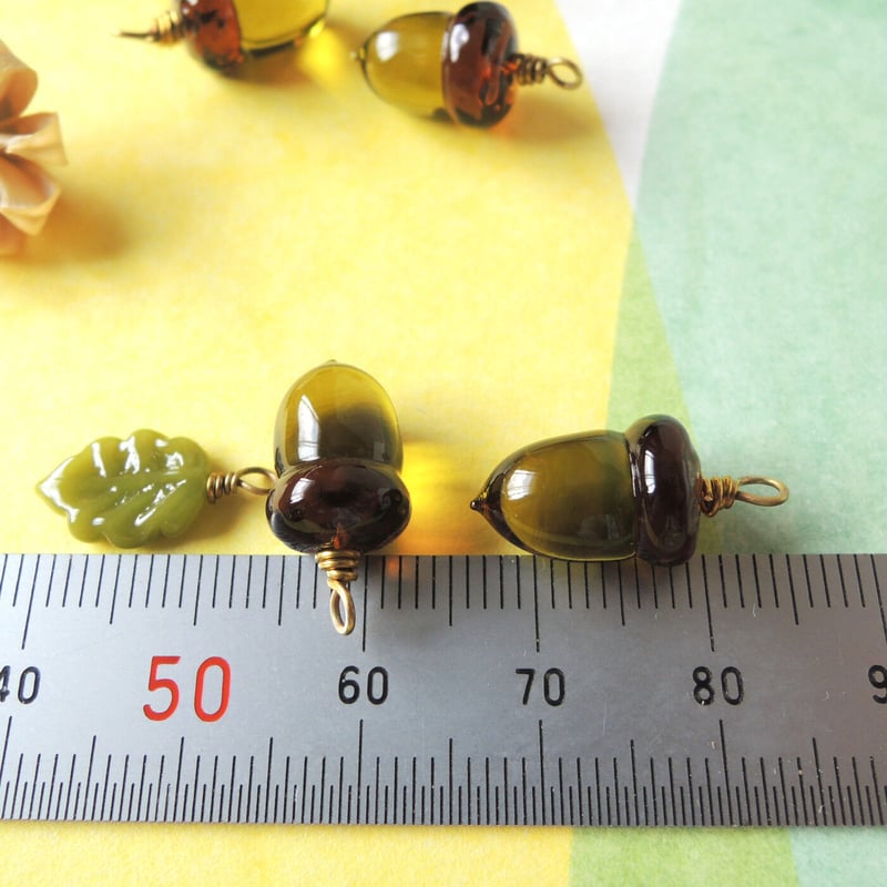 どんぐりチャーム＊1個 | little lamps -Glass Bead Shoppe-