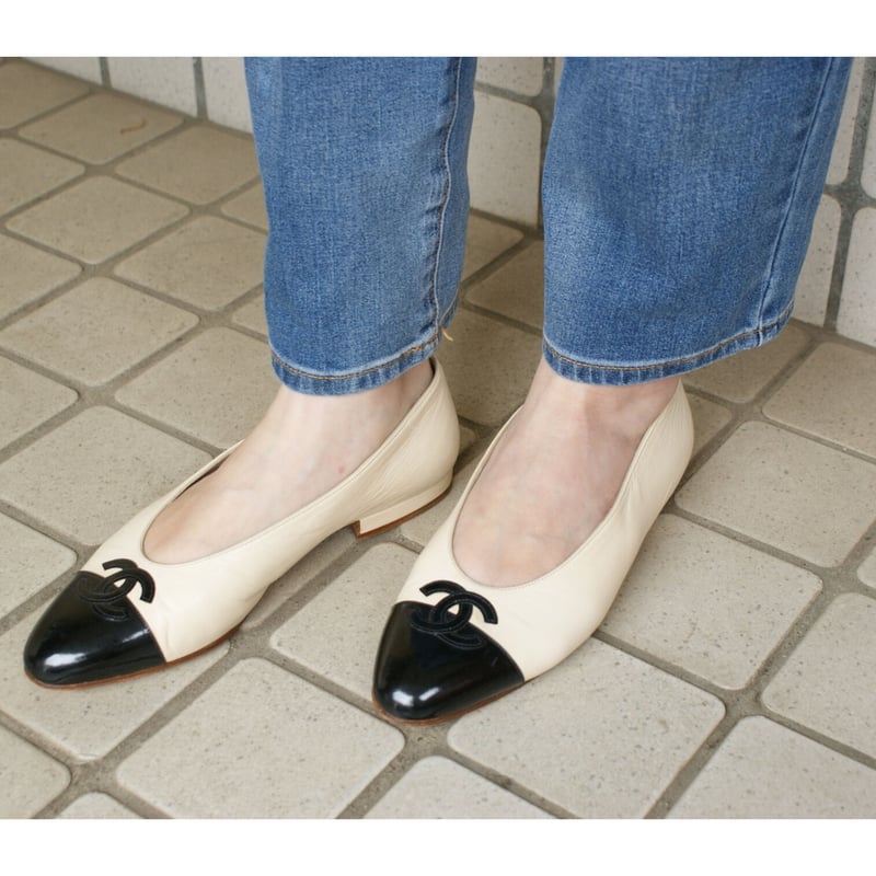 CHANELシャネル ベージュ ブラック エナメル ココマーク バイカラー