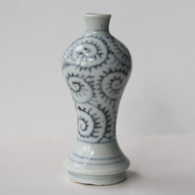 138 古伊万里 KOIMARI 蛸唐草文 瓶子 | imarimaru