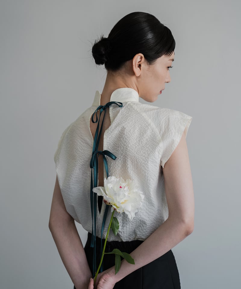 花を着るブラウス#01【芍薬】-ivory- | iCONOLOGY
