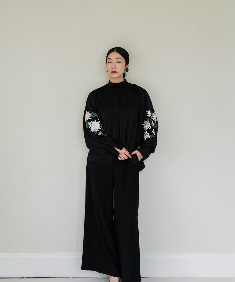 花を着るブラウス#05【菊】 -black- | iCONOLOGY
