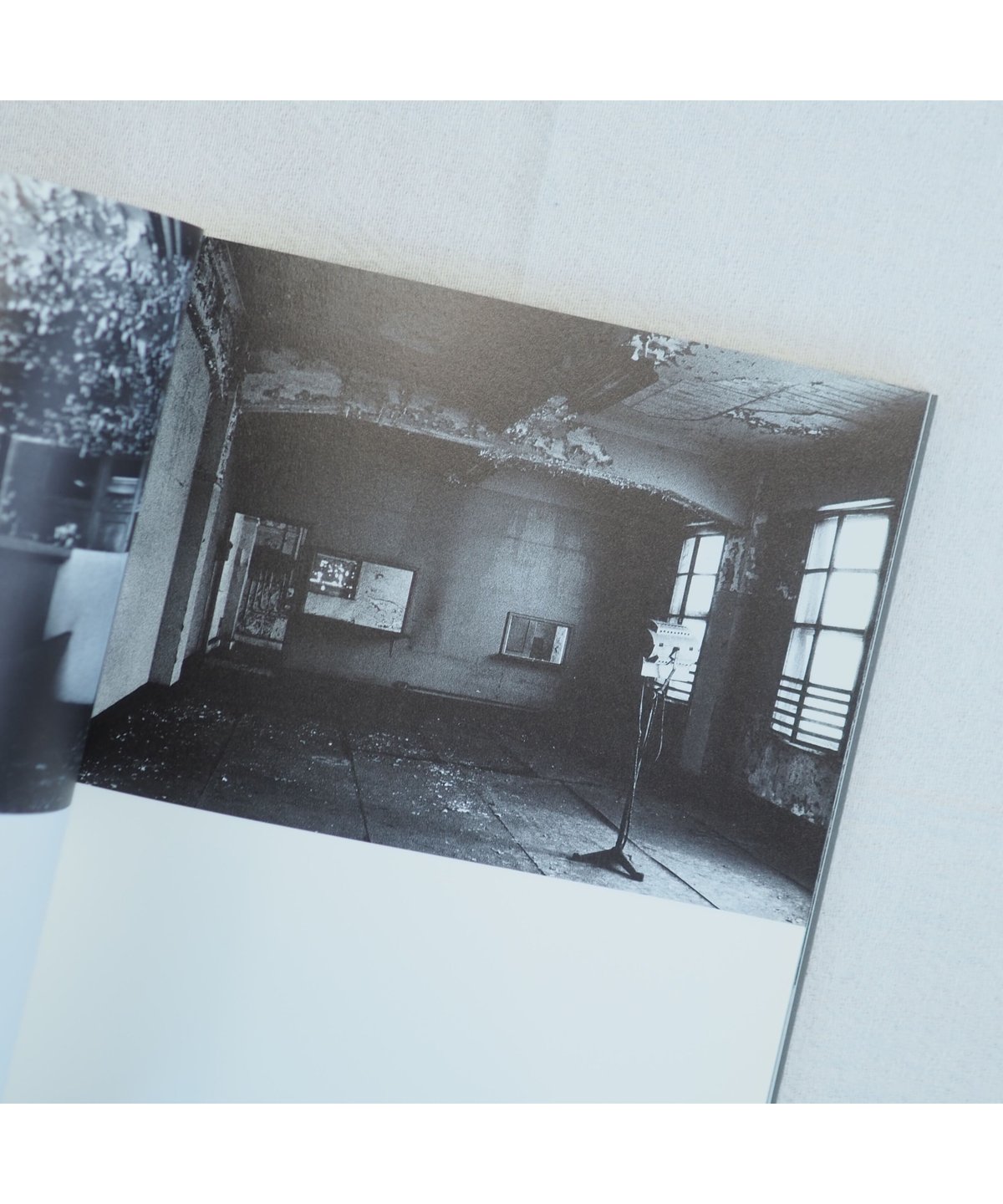 CLUB & COURTS YOKOSUKA YOKOHAMA｜石内都 | button