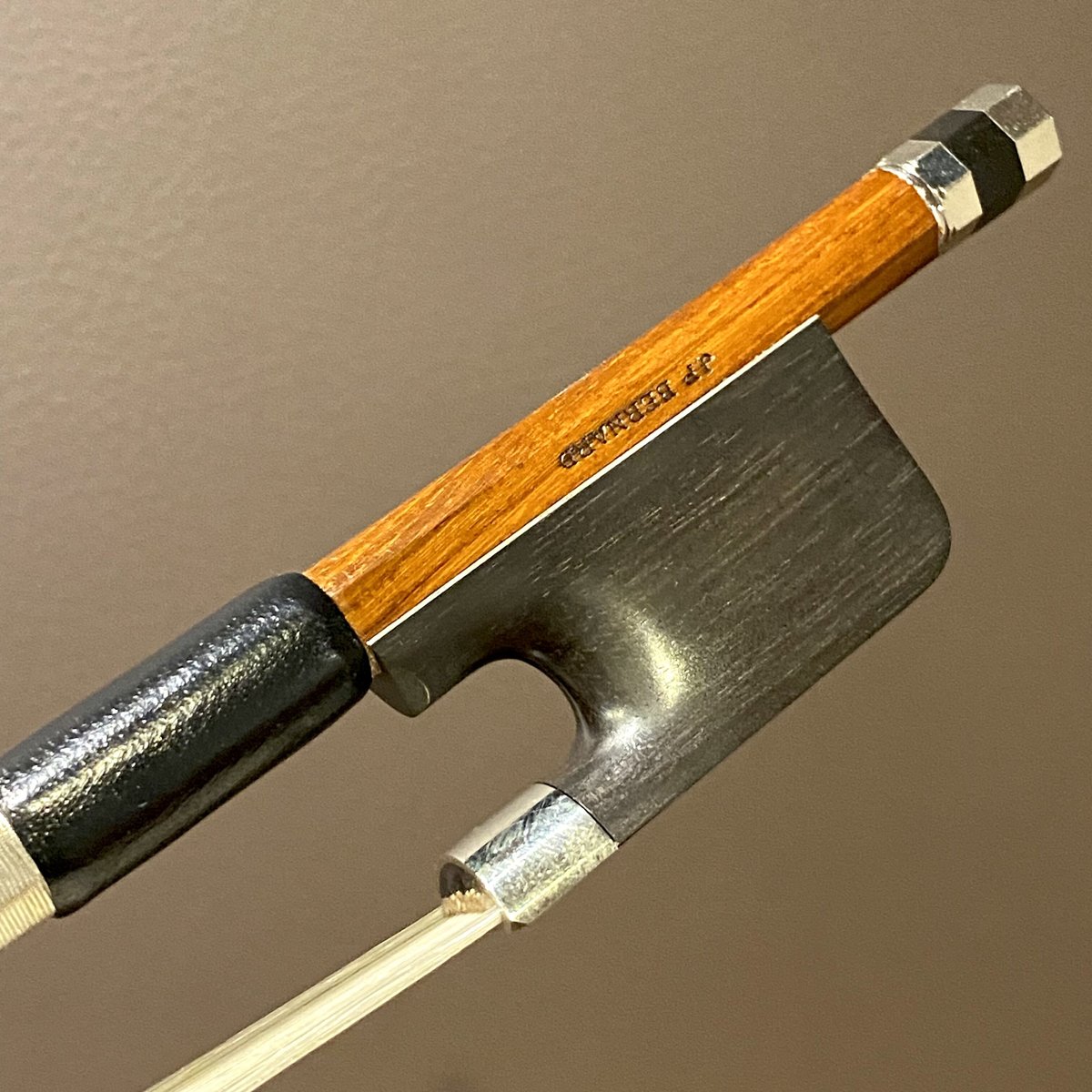 チェロ弓】J.P.BERNARD J.P.ベルナール・ニッケルN/E STAB0876 ラッ