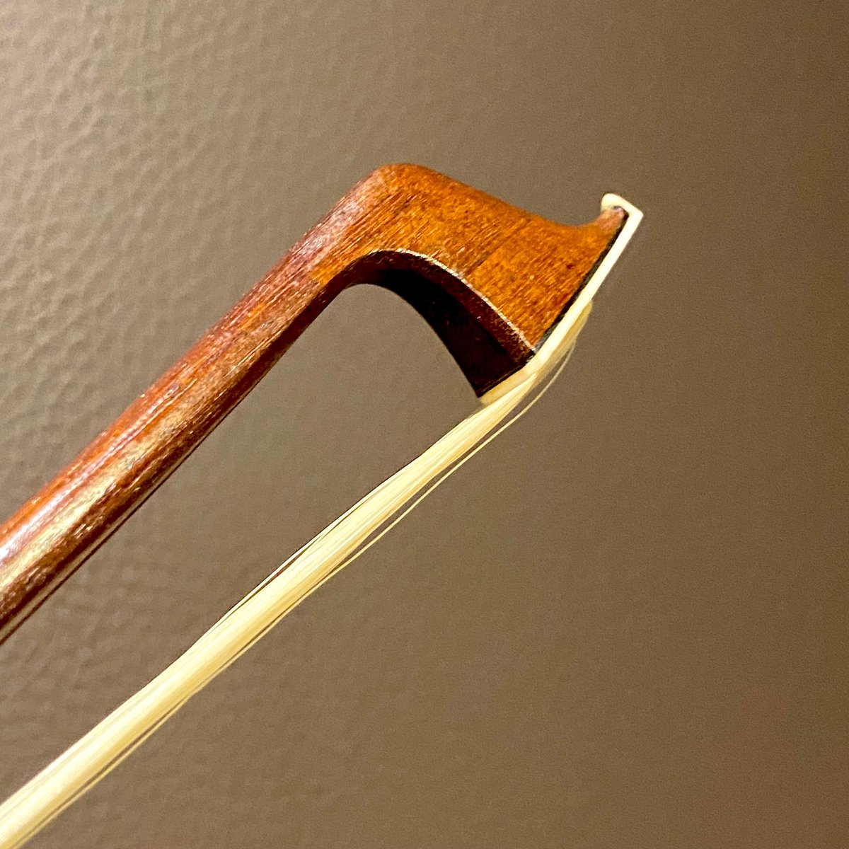 L'ARCHET BRASIL S/Eシルバー バイオリン弓 (ペルナンブコ材2023年ポル