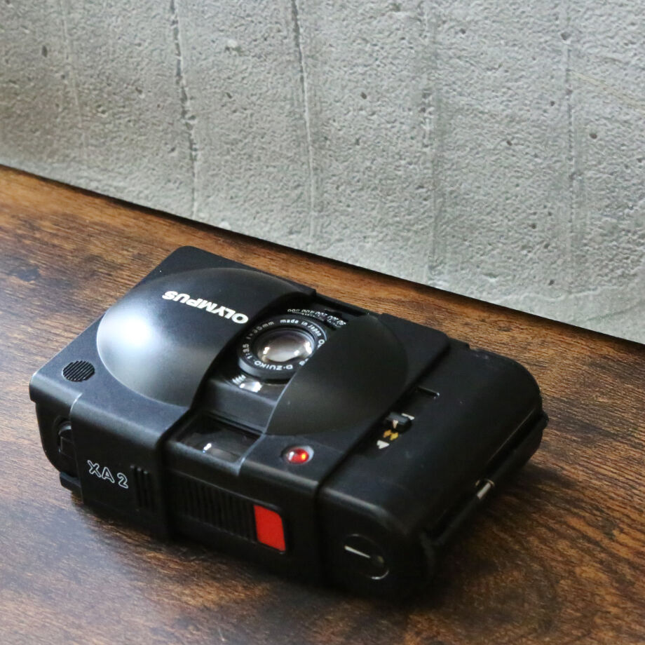 OLYMPUS】 XA2 フィルムカメラ（分解整備済・no02） ※フラッシュA11