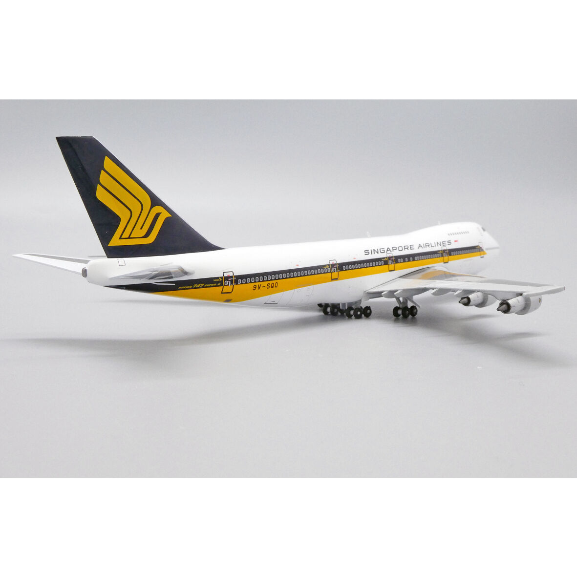 訳あり】【特売セール商品】1/400 747-200 シンガポール航空