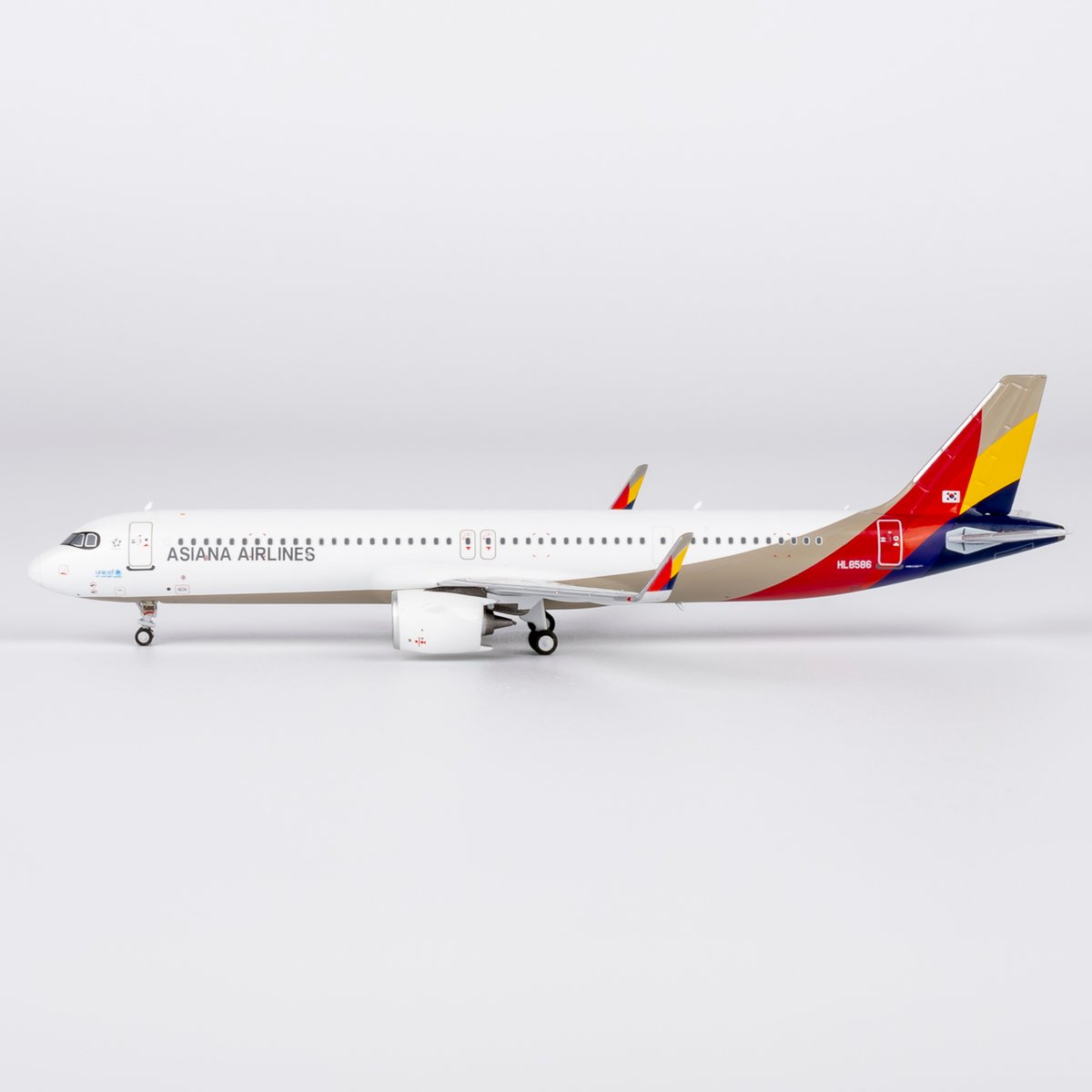お取り寄せ商品】1/400 A321neo アシアナ航空「大韓航空傘下入り後の新