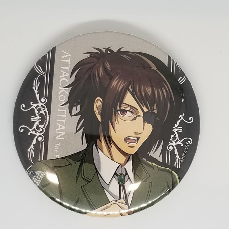 進撃の巨人ハンジ・ゾエ缶バッジ | K-BOOKS 池袋 2次元グッズ通販