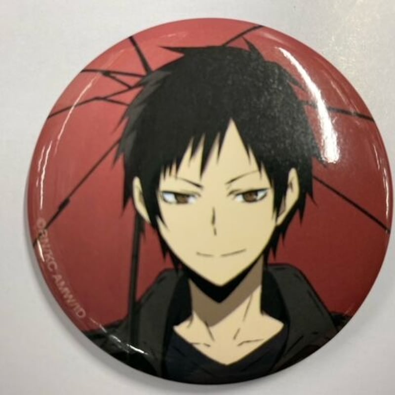 成田良悟/ヤスダスズヒト『デュラララ!!』 缶バッジ 折原臨也 | K