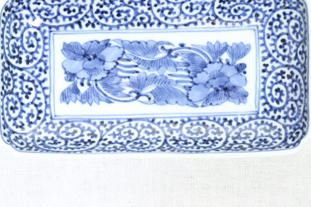 皿□孔雀紋 呉須染付 花唐草 中国 明～清 広東・福建省 古玩