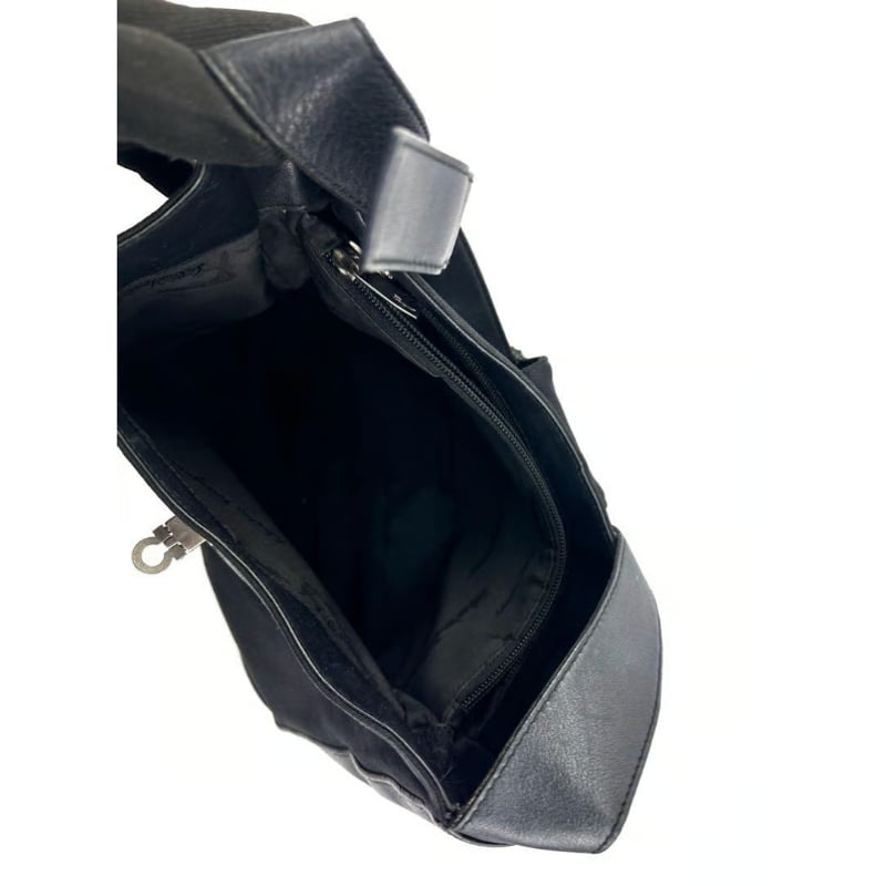 フェラガモ ワンショルダー バッグ Salvatore Ferragam ガンチーニ