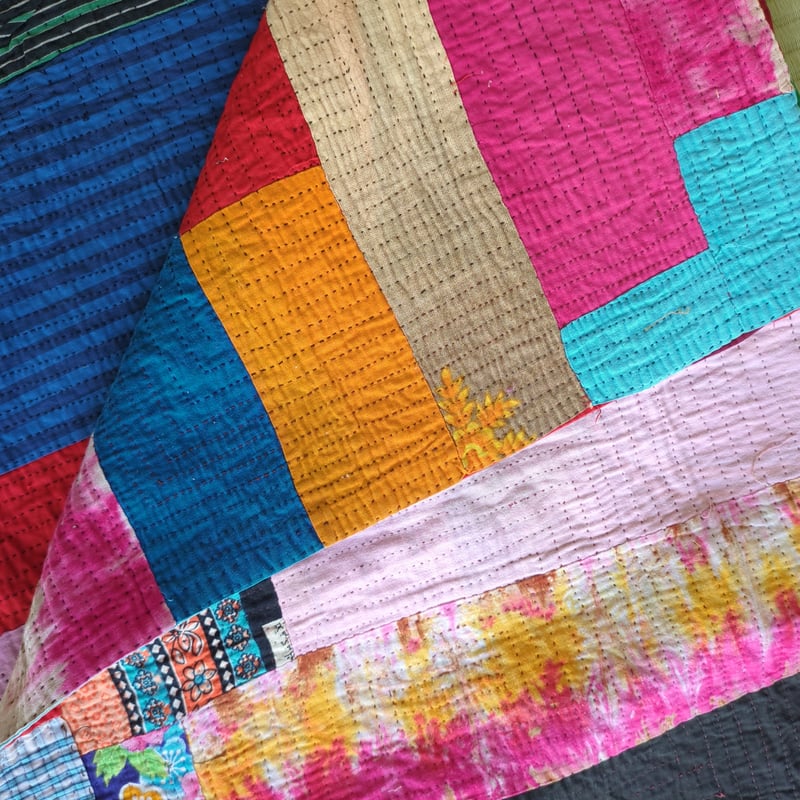 カラフル スクエア型ステッチ ラリーキルト カンタキルト 377 | Adlang