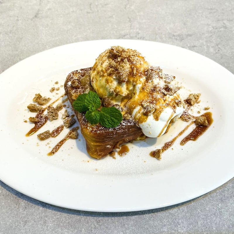 アップルシナモンのデニッシュフレンチトースト | CREATIVE