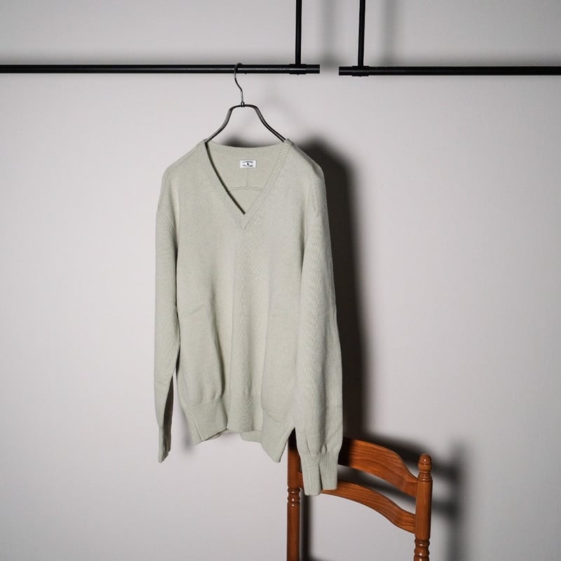 MAATEE&SONS ド度詰めCASHMERE V/N SWEATER | MusterWerk