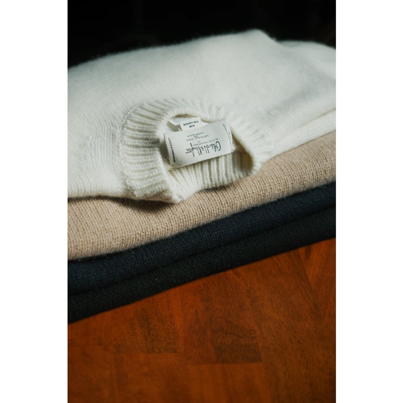 Olde H & Daughter BABY CASHMERE CREW NECK P/O |