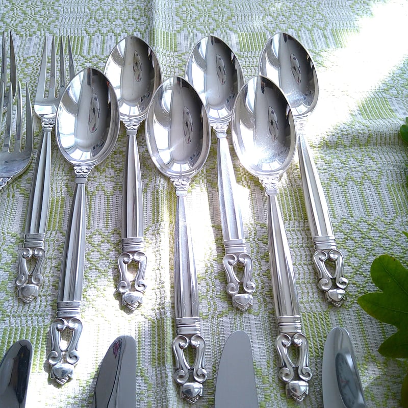 GeorgJensenエコーンのディナー用のフォークとナイフとスプーンの6人用