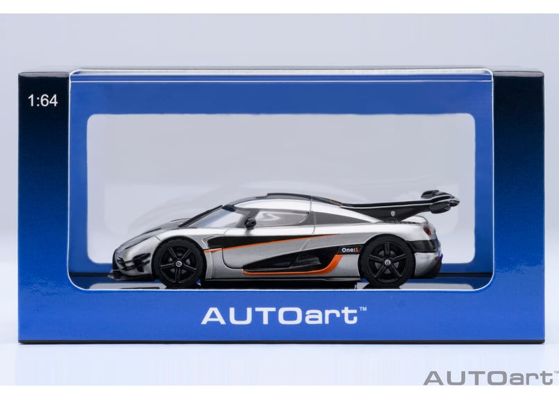AUTOart 1/64 ケ－ニグセグ One：1 （メタリック・シルバー／カーボン