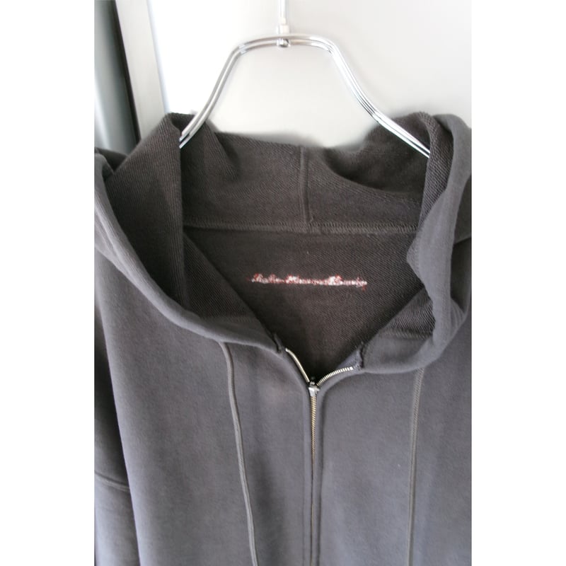 ABELIA EDWARD GOUCHA / CLASSIC ZIP HOODIE *CHAR