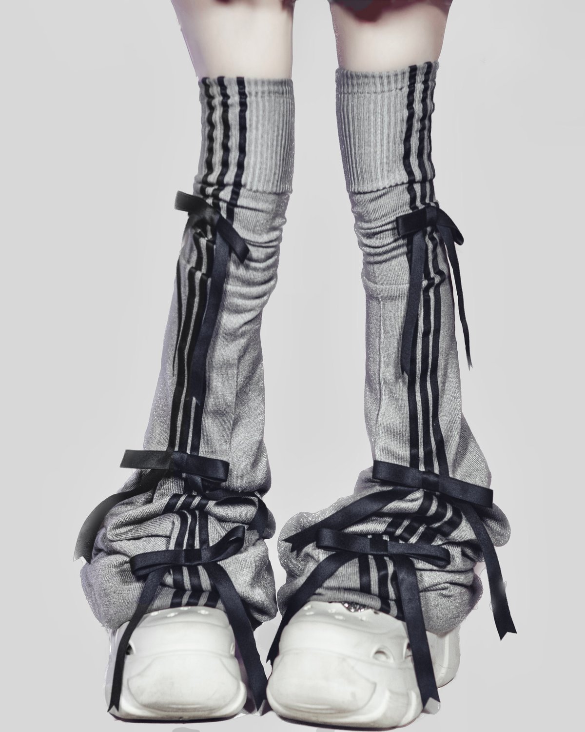 リボンニーハイレッグウォーマー》GRAY | HIDOLATRAL THEODOL