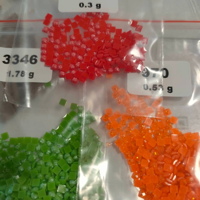 フェアリーダストビーズ1-3色入り』（A4サイズ）ダイヤモンドアート