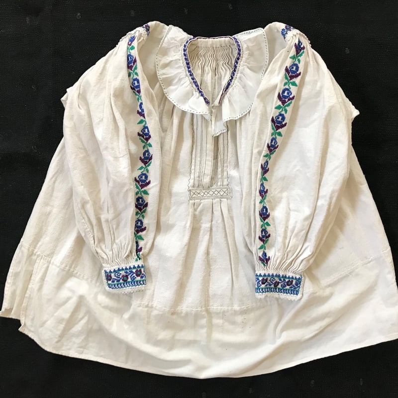 ルーマニア トランシルバニア 刺繍ブラウス | FolkCostumes and Rugs