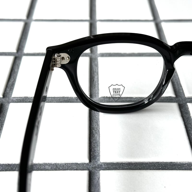 JULIUS TART OPTICAL/AR/46-22/Black | Eureka op