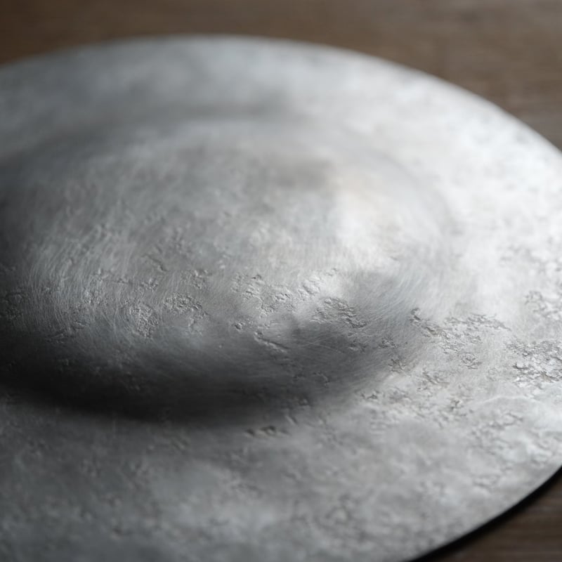 ワイドリム皿_アルミニウム / 渡辺遼 | gallery yaichi