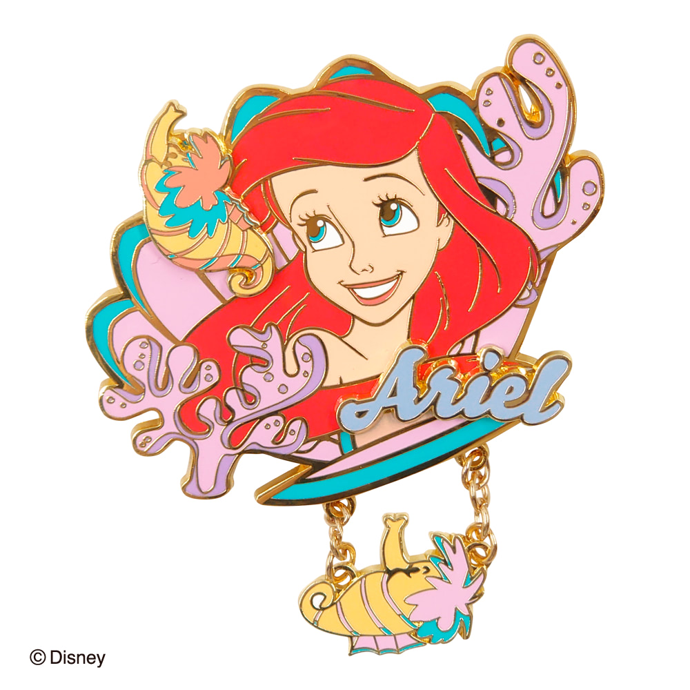 ディズニープリンセス』の表情に注目♪ 揺れるチャーム付き豪華