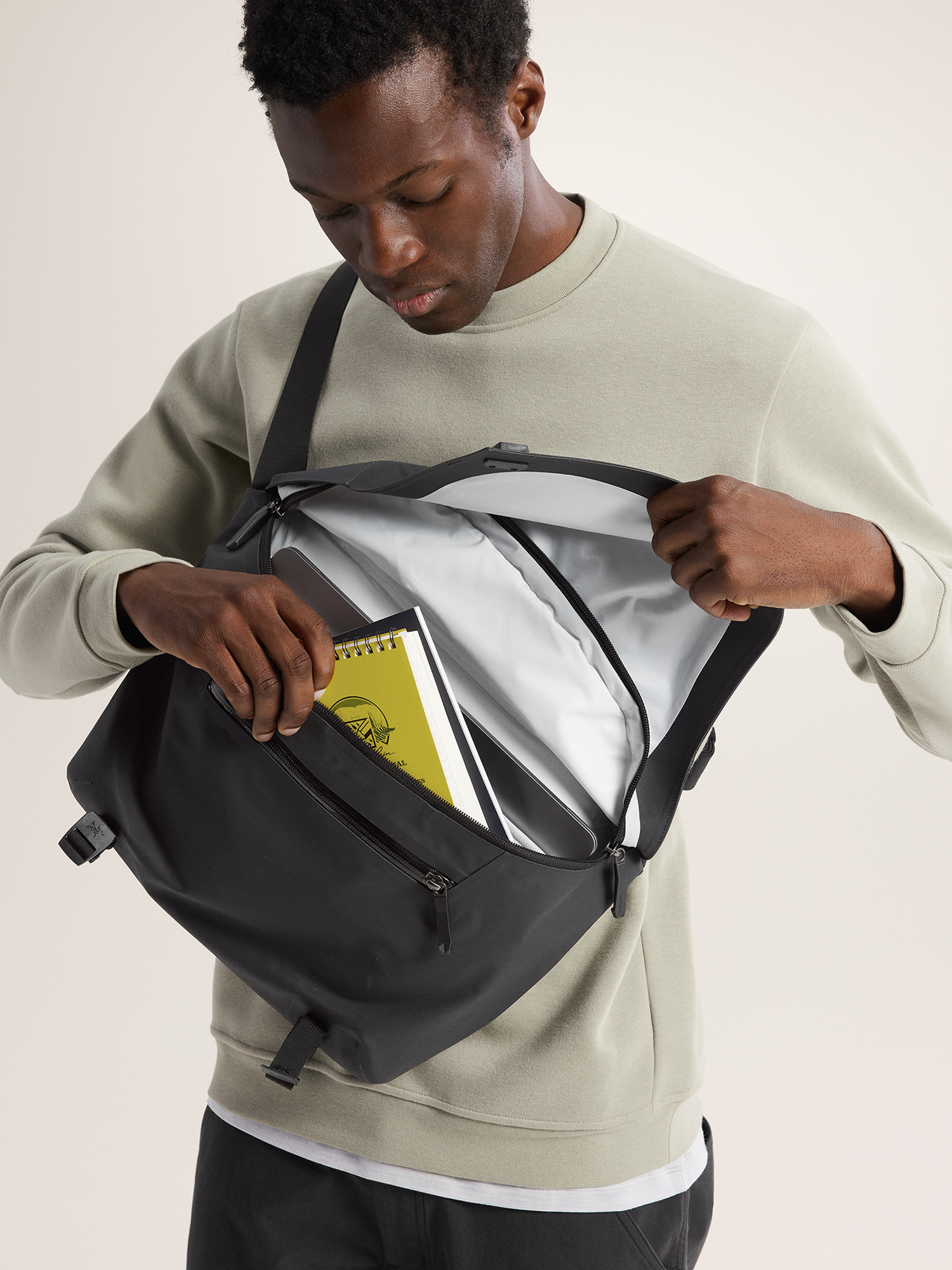 Granville 10 Courier Bag | Arc'teryx United States