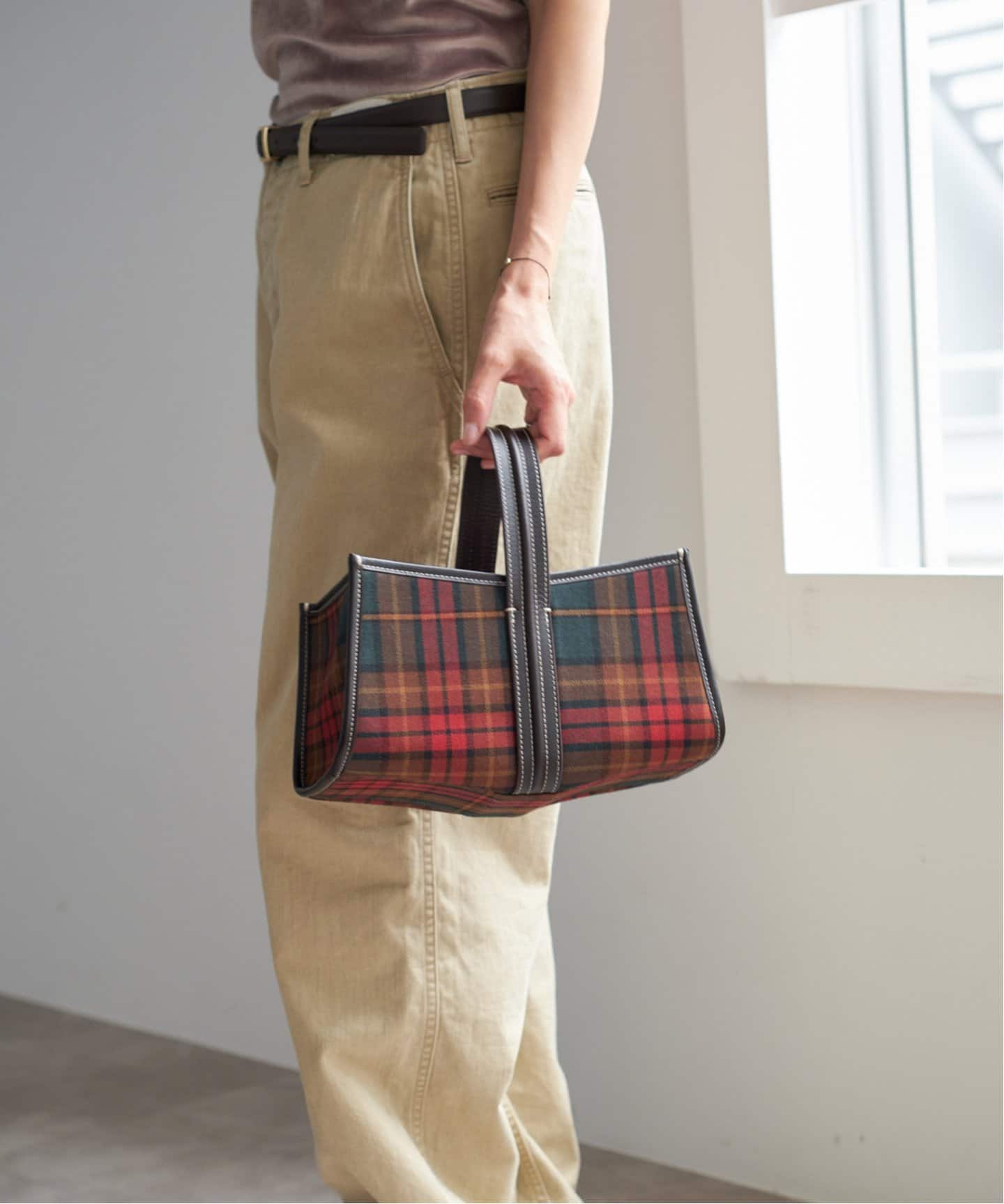 A VACATION/ア ヴァケーション SEE SAW BAG CAVAN（ハンドバッグ