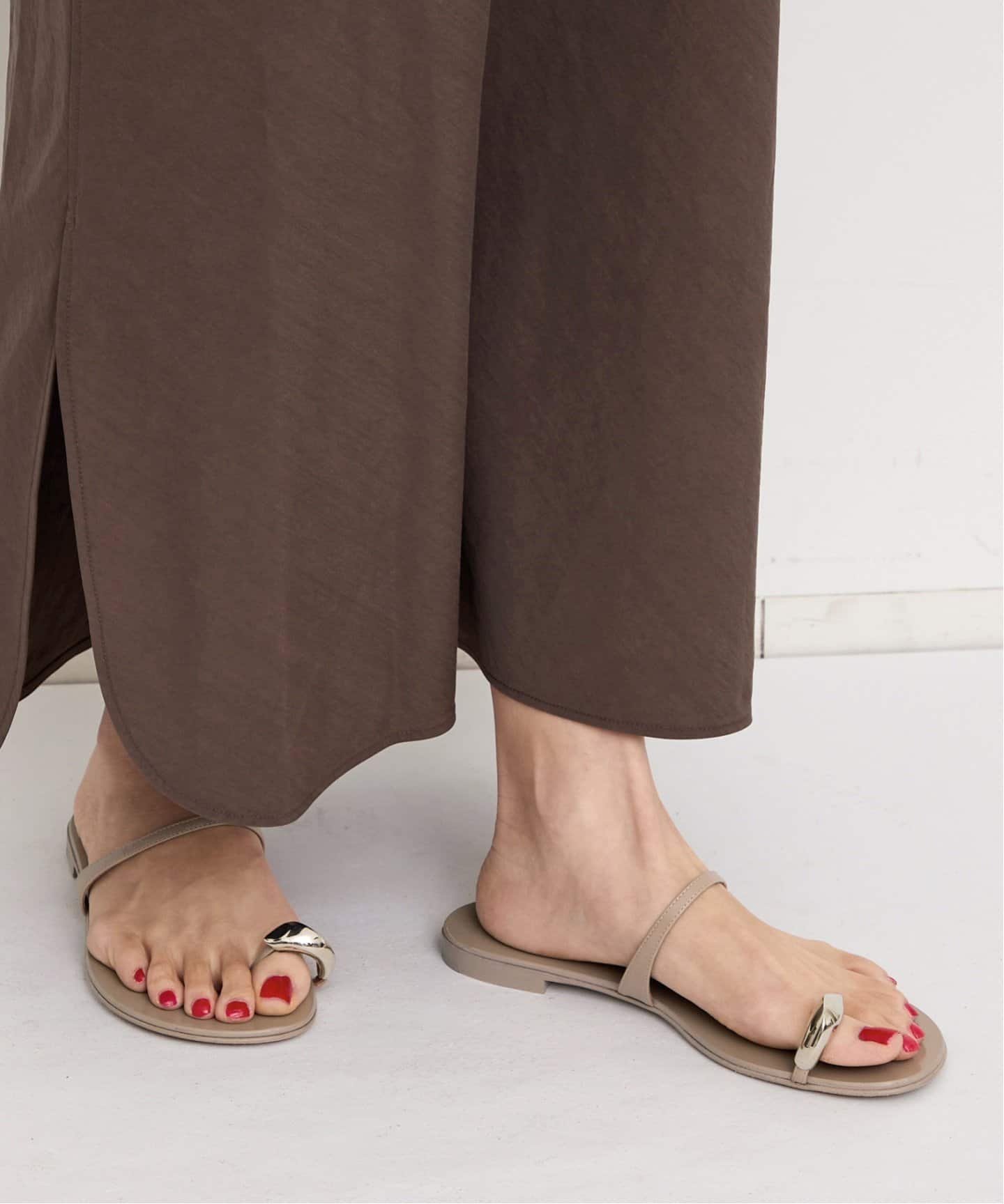 GIUSEPPE ZANOTTI/ジュゼッペ ザノッティ】 SILVER PLATE FLAT SANDAL