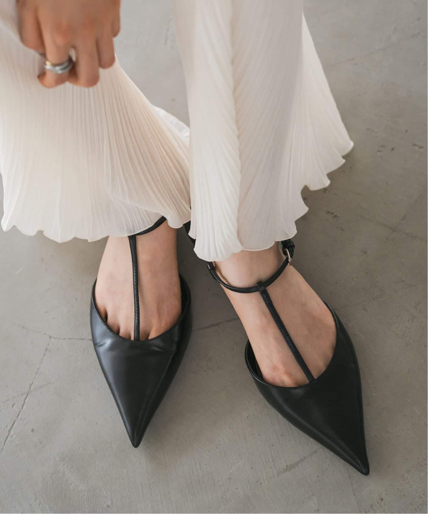 TONY BIANCO/トニービアンコ Tストラップシューズ（パンプス）｜NOBLE