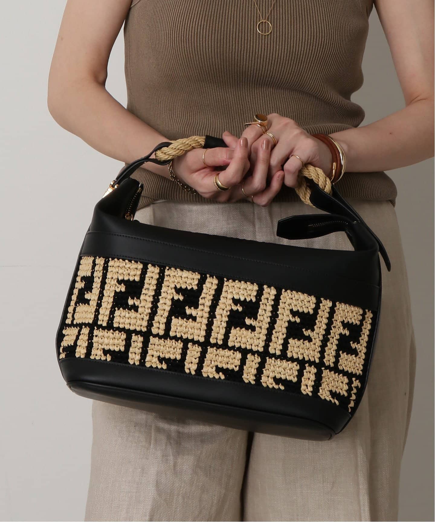 VINTAGE FENDI/フェンディ】 Zucca バニティバッグ raffia