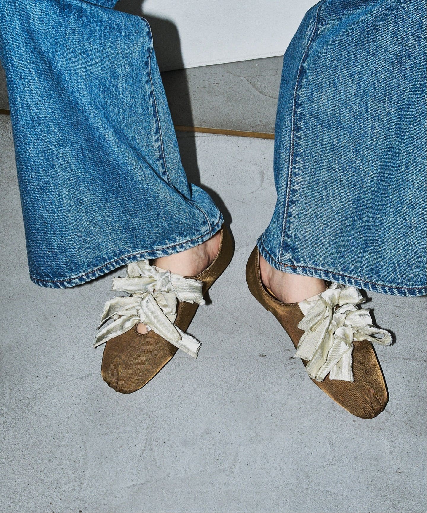 追加》GRISEサテンリボンバレリーナ（フラットシューズ）｜LE TALON