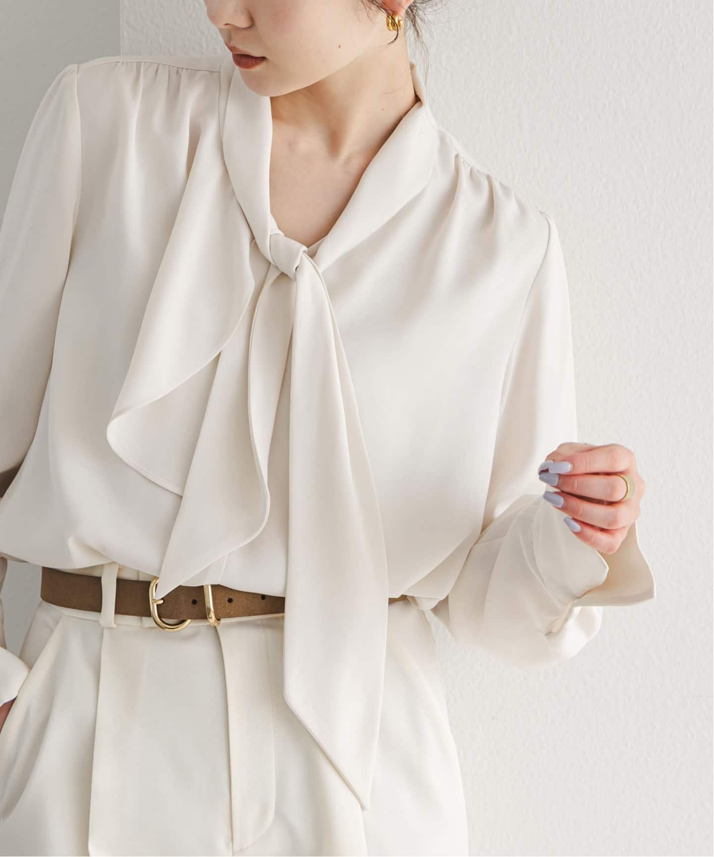 WEB＆日本橋店限定・追加予約》ロイヤルサテンボウタイブラウス