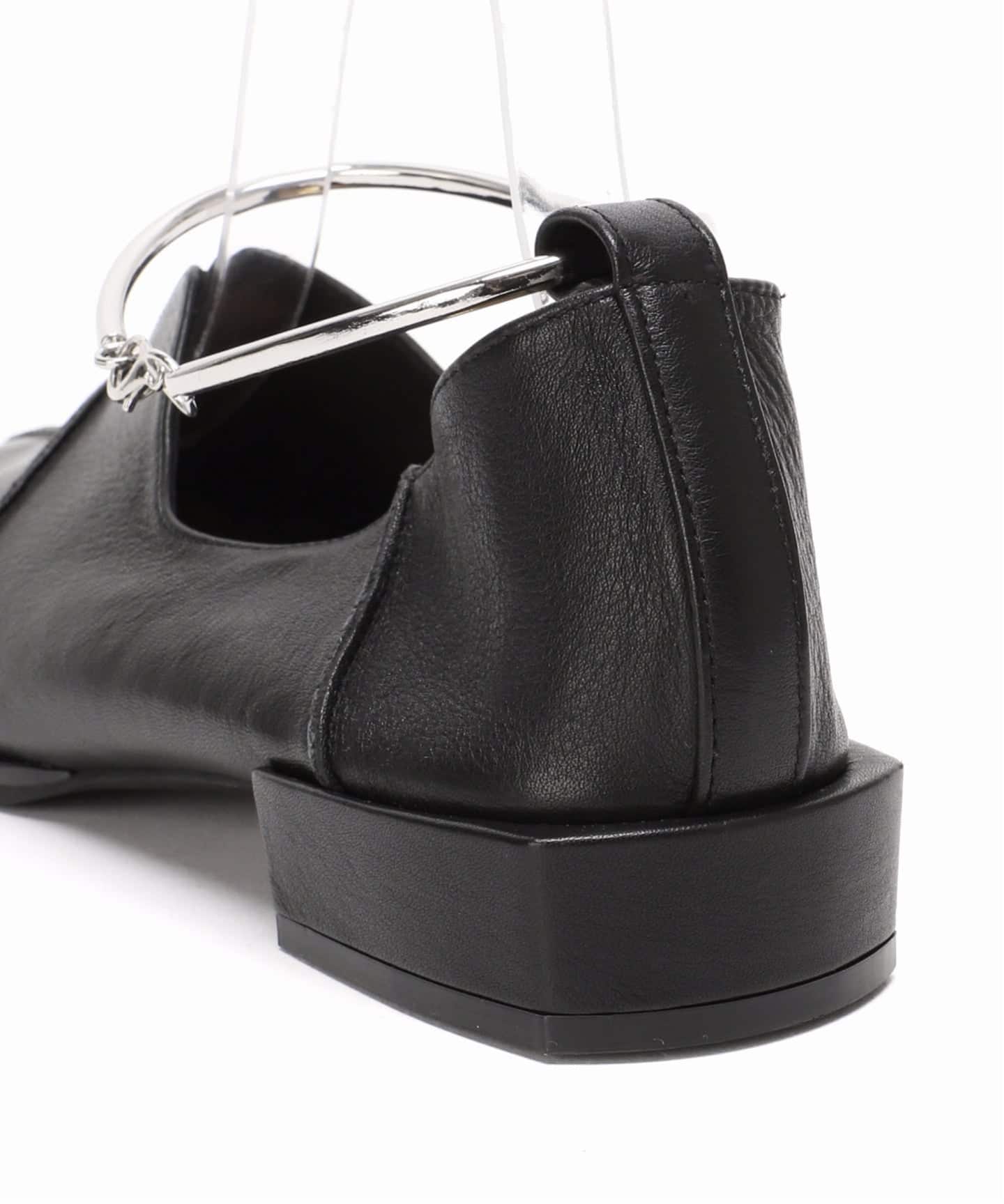 追加》GRISEレザースクエアクロスシームアンクルフラット（フラット