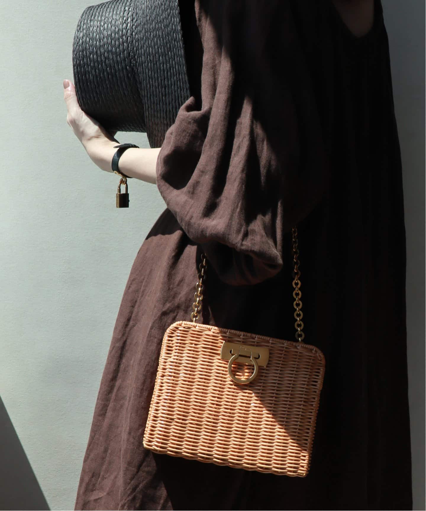 VINTAGE FERRAGAMO/フェラガモ】 Gancini ラタンショルダーバッグ