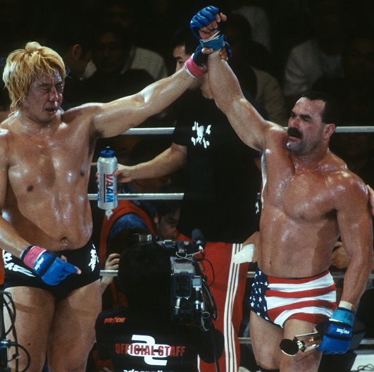 19年前の6月23日、高山善廣とドン・フライが伝説の殴り合い!【週刊