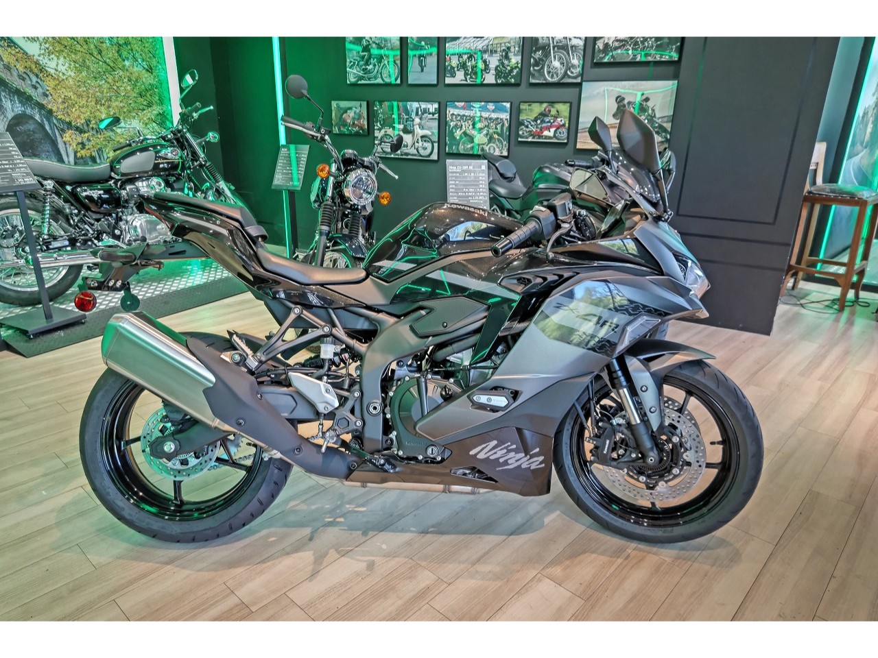 入荷のお知らせ】2026年モデル Ninja ZX-4R | BDSバイクセンサー
