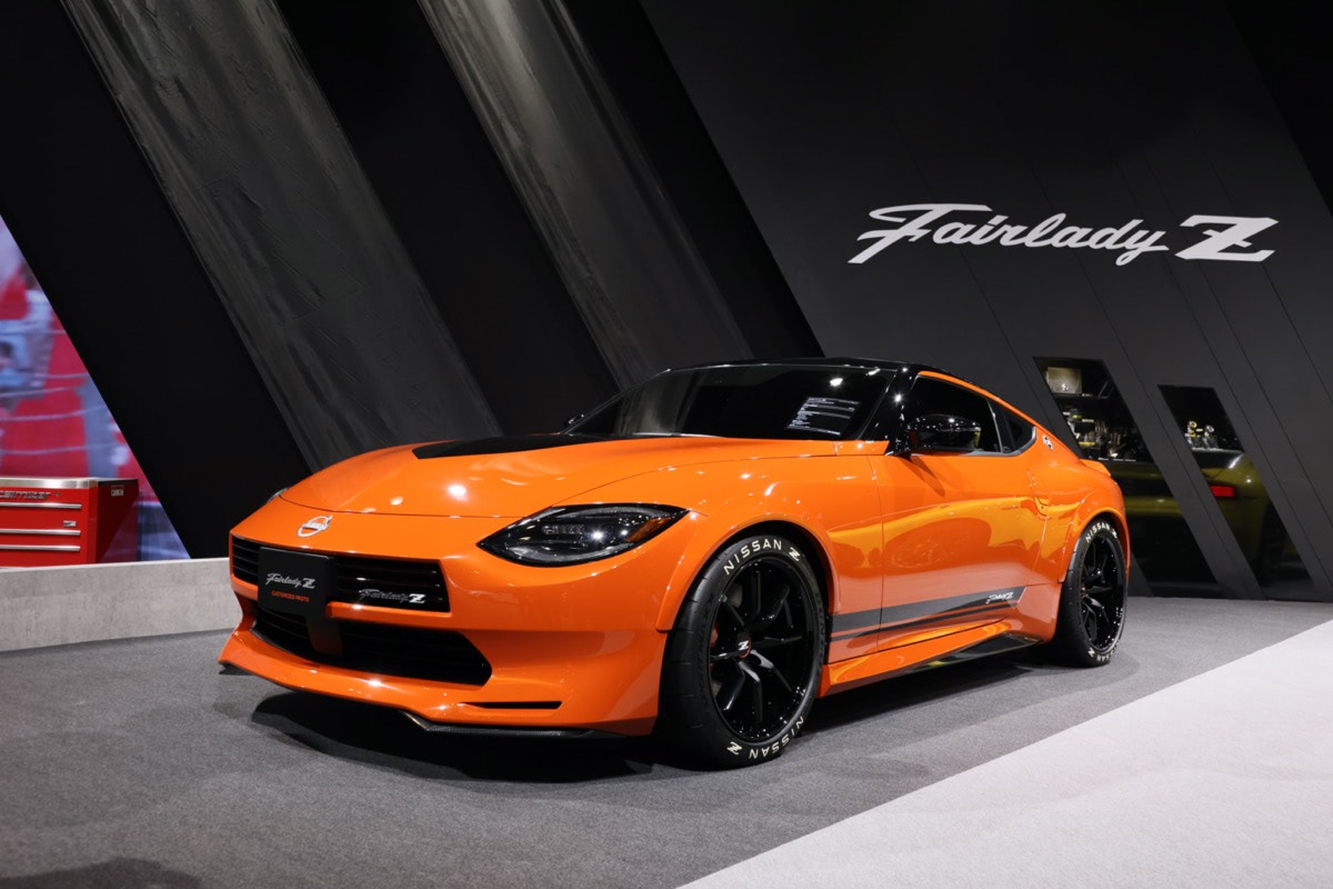 新型フェアレディZにオーバーフェンダー！ 往年の432Rをオマージュした