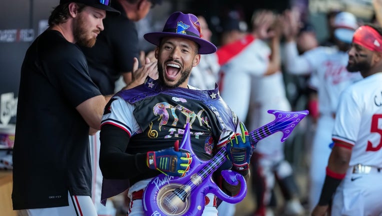 Twins add Prince theme to latest home run celebration | FOX 9