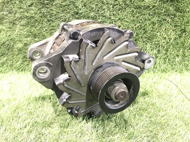 中古 いすゞ オルタネーター (ダイナモ/ジェネレーター) H27年