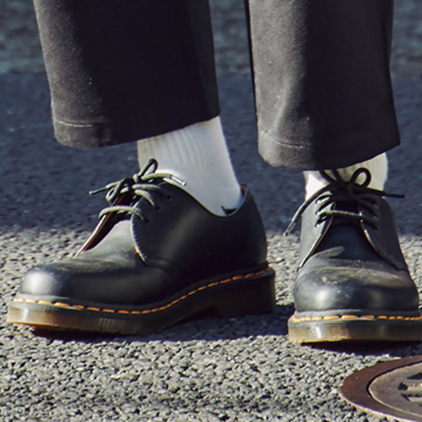 ドクターマーチン「1461（3ホール）」の特徴と選びのポイント。英国が