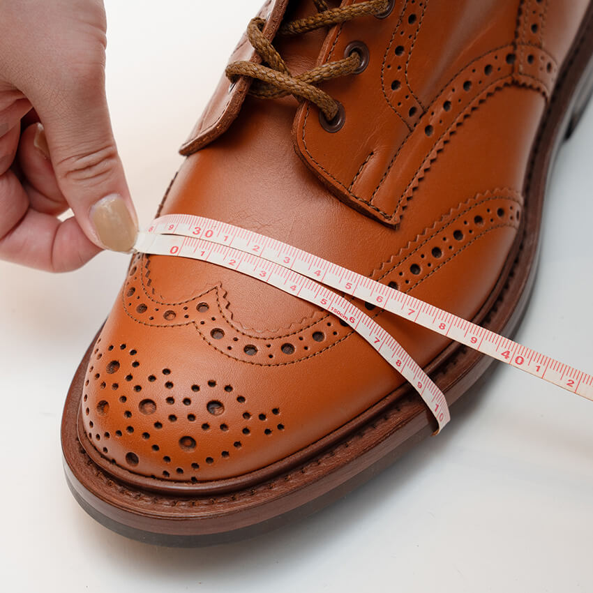 注意すべきは、偽物より“本物”のサイズ感」トリッカーズ人気モデル4足