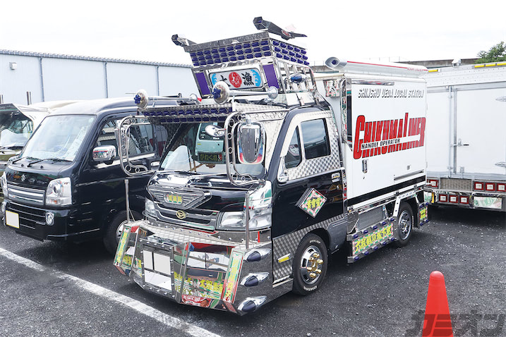 デコトライベントリポート トラックアート歌麿 軽トラック野郎