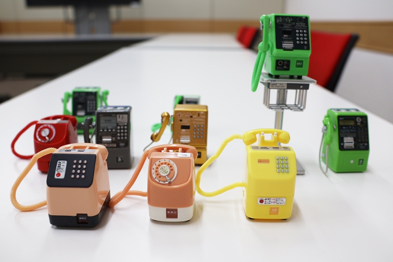 累計販売290万個突破、「公衆電話ガチャ」が大人気のワケ｜ニュー