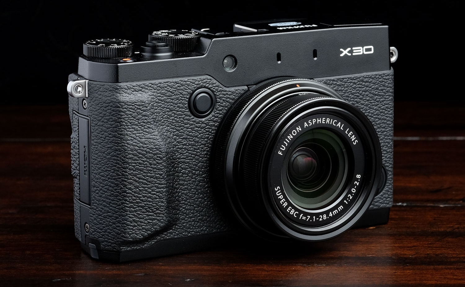 Fujifilm X30 Review — Fuji vs. Fuji