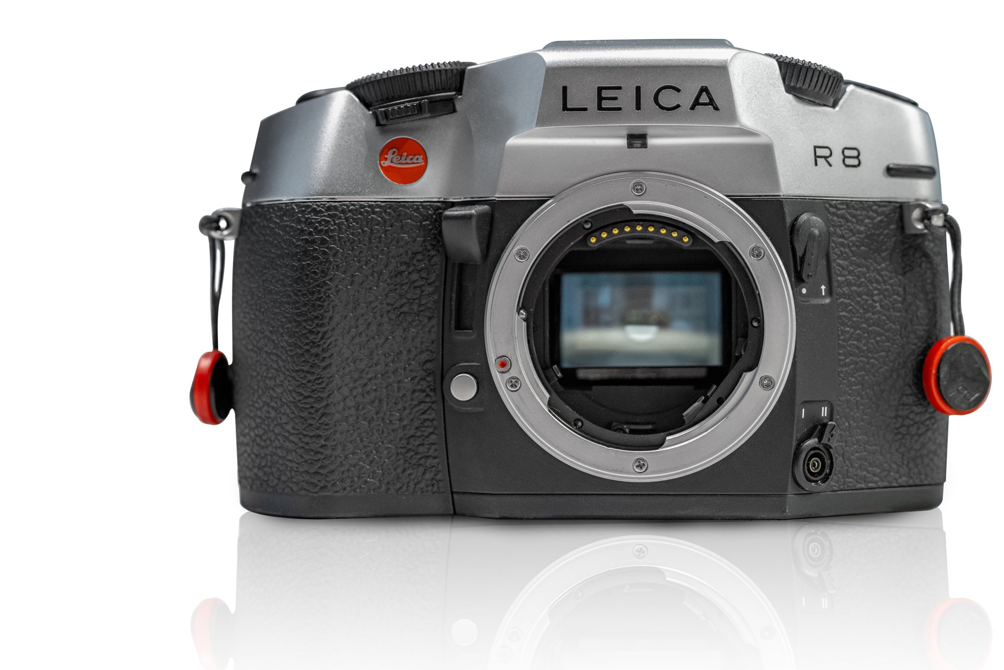 THE EVOLUTION OF THE LEICA R8 R9 TO THE LEICA S — LSI - Leica