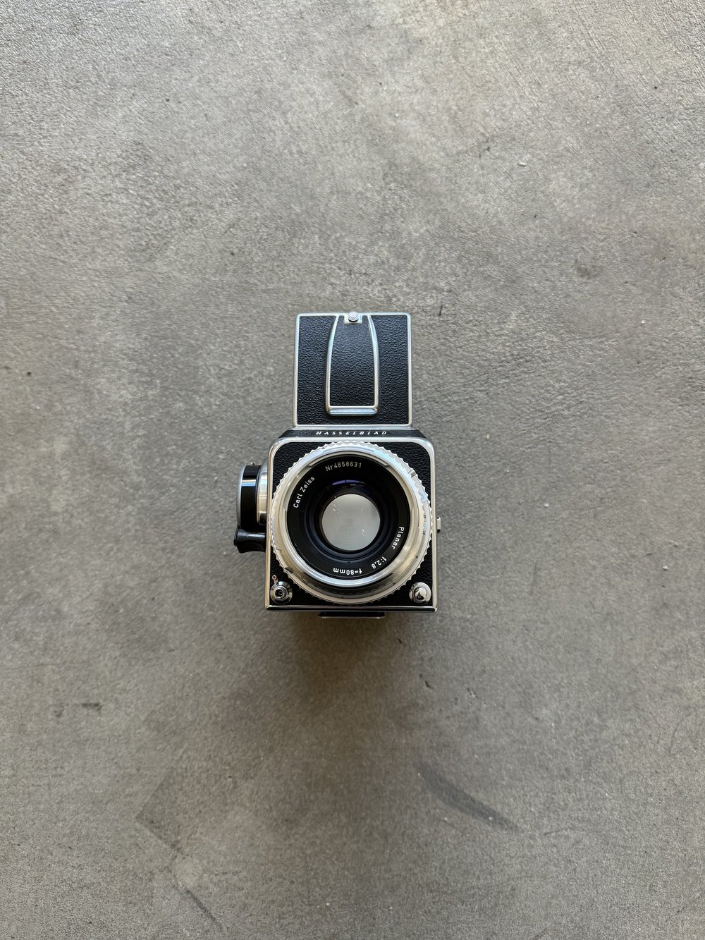 Hasselblad 500c 120 SLR with Carl Zeiss 80mm F2.8 Lens — artifct